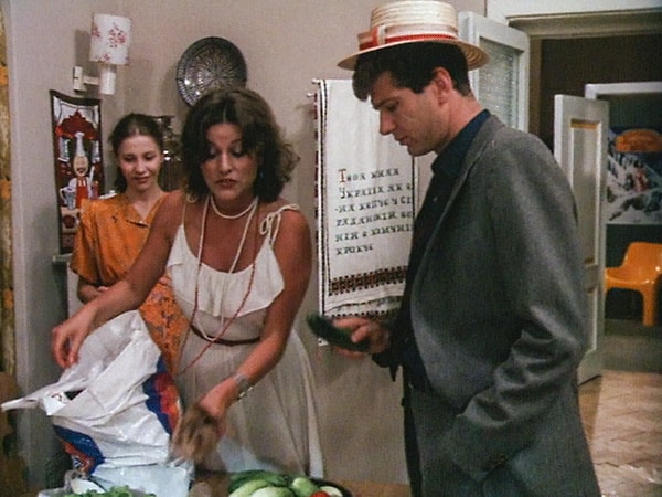 9. Какая актриса не принимала участия в съемках фильма "Отпуск за свой счёт"?