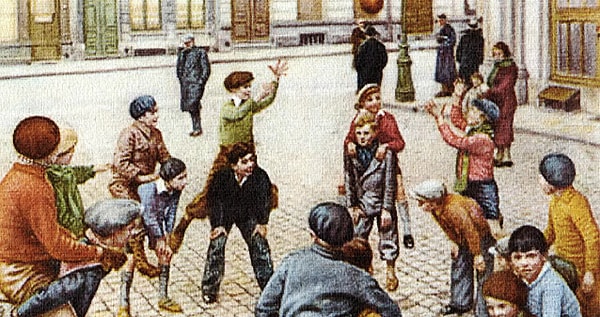 7. Как называлась игра, в которой ведущий задавал вопросы "Кто?", "С кем?", "Где?" и т.д., а остальные писали ответы на листочках, загибали их и передавали по кругу?