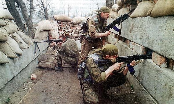 7. В какие годы проходила Первая чеченская война?