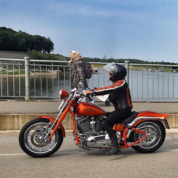 1. Две разные женские судьбы на одном фото