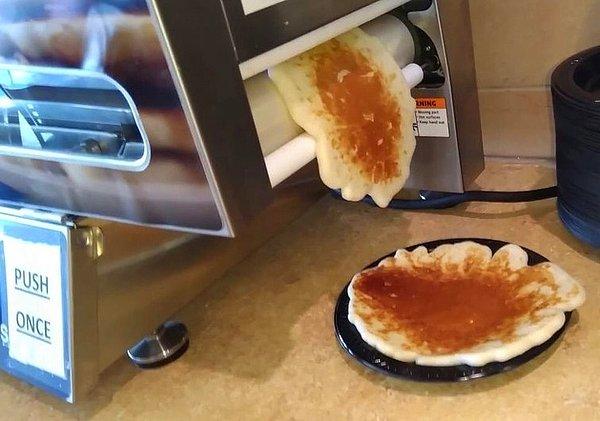 19. Harika bir kahvaltı için pancake yazıcısını kullanabilirsiniz...