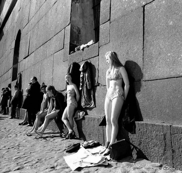 19. Пляж у Петропавловской крепости, Ленинград, 1970-е