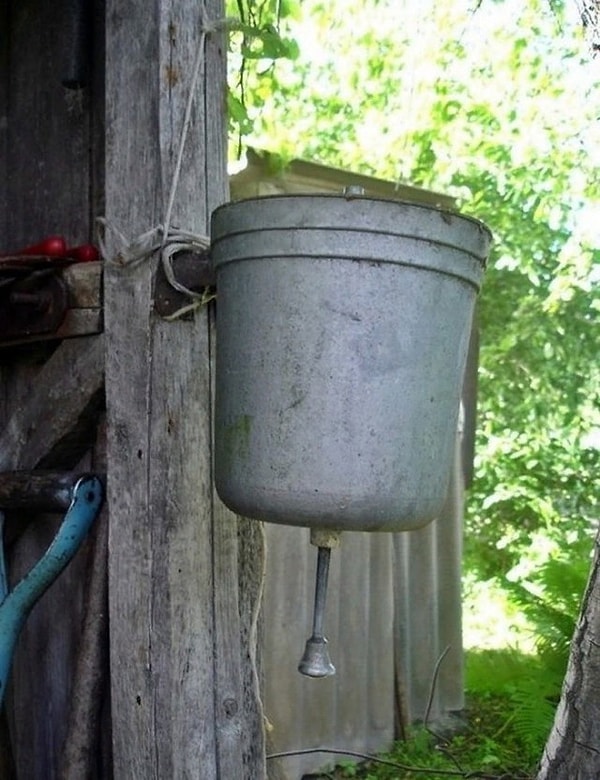 8. Помните эти версии умывальников?