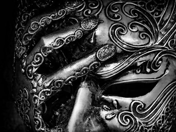 Под маской необщительности скрывается невероятная решительность и амбициозность!