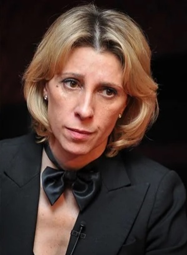 7. Ирина Безрукова vs. Юлия Рутберг — 53 года