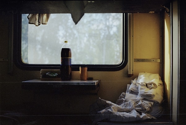 3. Заряжать ли телефон в поезде?