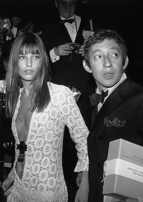 1970'li yılları erotik aşkları ve skandallarıyla kasıp kavuran bu ikilinin tanışması ise, St. Tropez'de bir filmin galasında gerçekleşiyor.