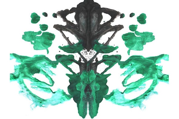 5. Какое слово подойдет для описания этого чернильного пятна?