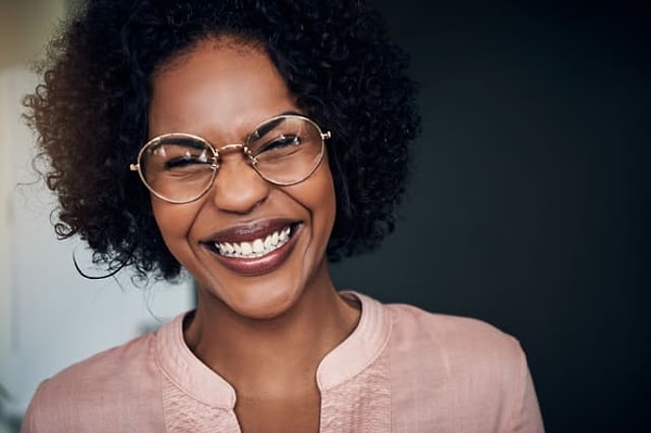 8. Что вы думаете по поводу приятной леди на фото? Какие эмоции ее одолевают?