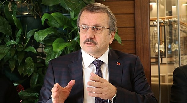 13. Siyasetçi İmdat Sütlüoğlu'nun ne kadar karanlık bir zihniyete sahip olduğunu gösteren açıklaması ise şöyleydi; "Kadın sporculara destek vermek günahtır!"