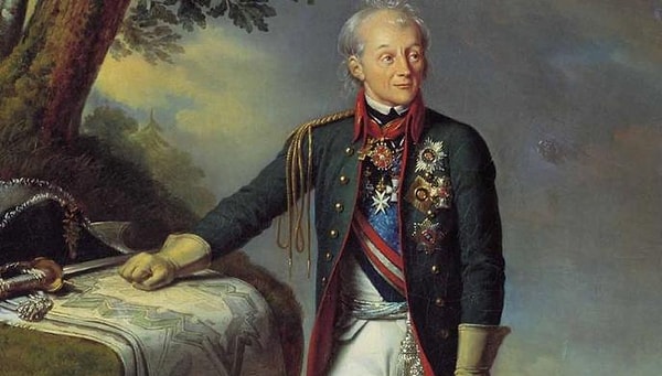 13. Человека на фото зовут...