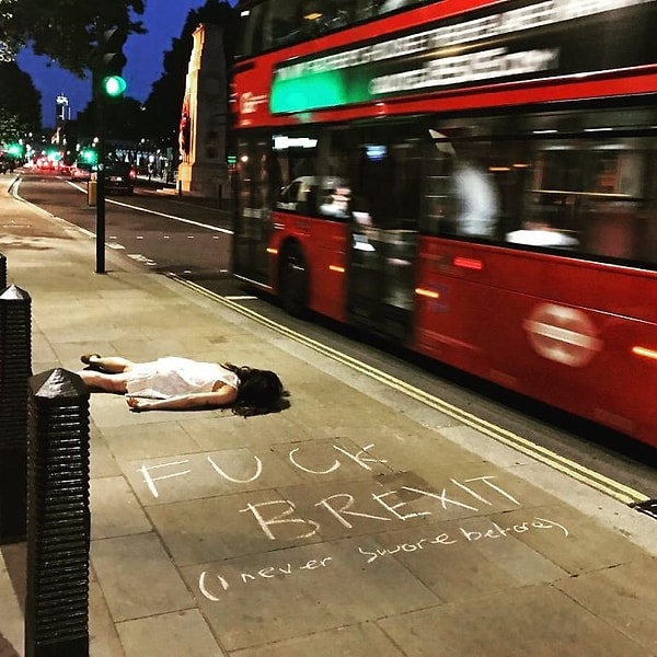 4. «К черту Брекзит! (я никогда не ругалась матом до этого)».