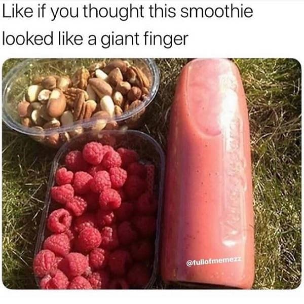 31. Бутылка смузи, маскирующаяся под палец.