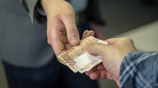 8. Занимаете ли вы деньги или берете кредиты?