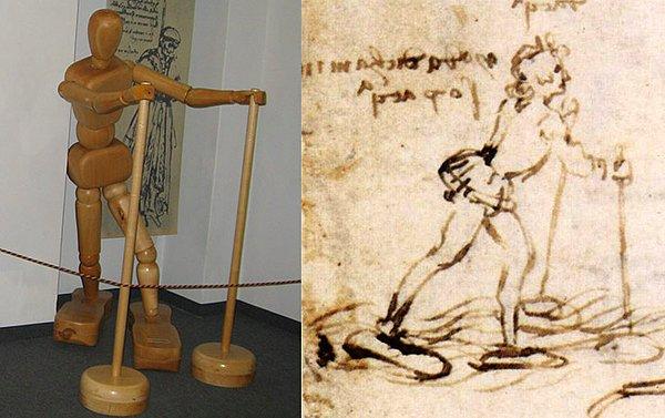 Öyle ki Leonardo Da Vinci'nin su üzerinde yürüyen insan çizimlerinin bir benzerini, suda yürümeyi sağlayacak ayakkabıları tasarlayan bir askerdi.