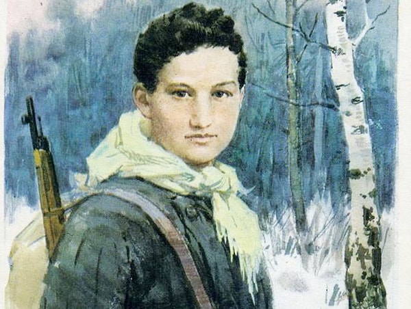 5. Как звали первую женщину, удостоенную звания Героя Советского Союза, которая во времена Второй Мировой была заброшена в немецкий тыл, захвачена в плен и казнена через повешение?