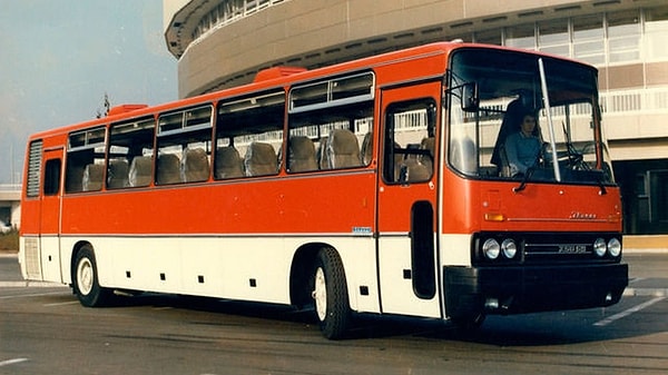 13. Как назывался популярный в СССР венгерский автобус?