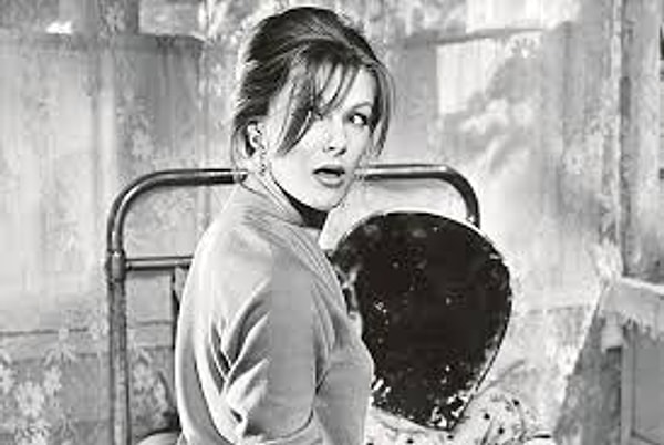 6. В каком фильме Светлана Дружинина играла красавицу Анфису?