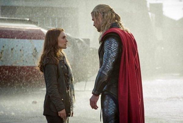 15. Thor: Karanlık Dünya / Thor: The Dark World (2013)