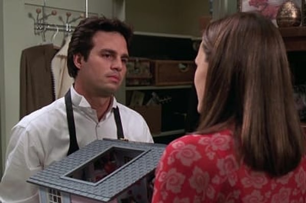 1. Марк Руффало и Бри Ларсон снимались вместе в "Из 13 в 30"