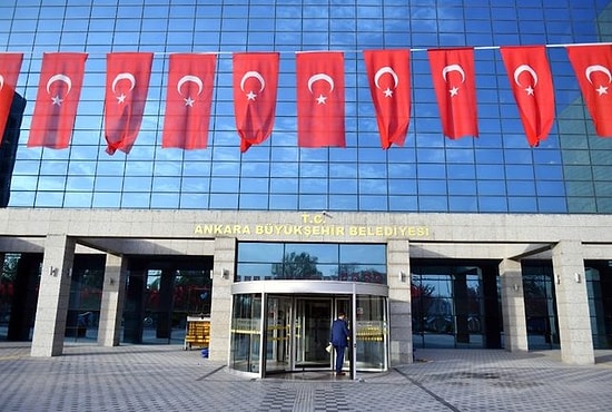 Mansur Yavaş Talimat Verdi: Ankara'da Büyükşehir Tabelasına 'T.C.' İbaresi Yeniden Eklendi