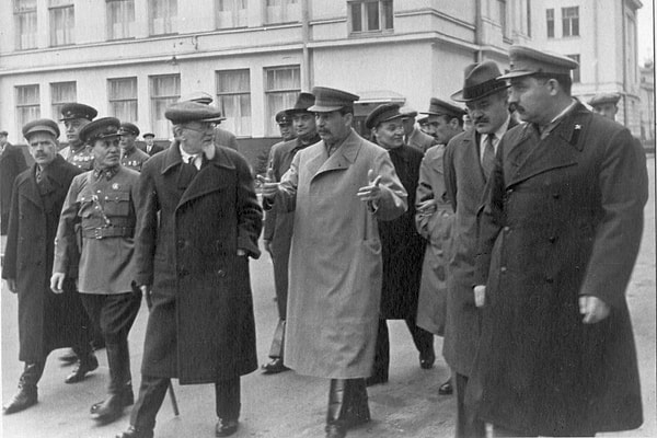 4. Лайфхак 4: создавайте союзы, разрушайте союзы