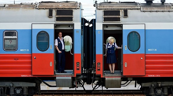 6. Расстояние от Москвы до Владивостока на поезде можно преодолеть за...