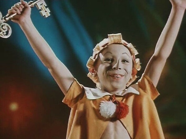 12. Как назывался популярный детский шампунь?