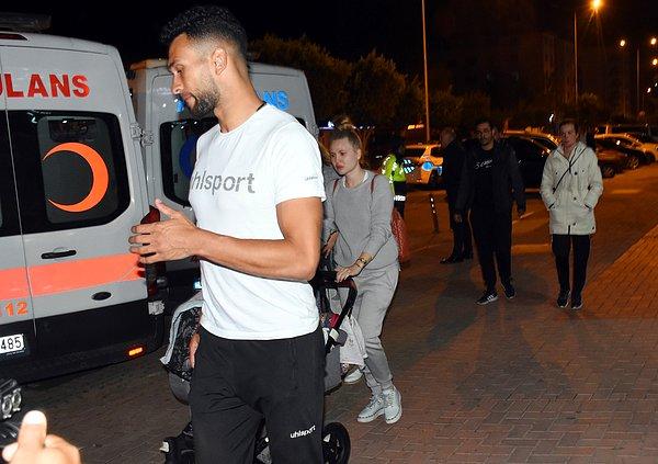 Kazada yaralanan 7 futbolcu, ambulanslarla Alanya'daki özel bir hastaneye kaldırıldı.