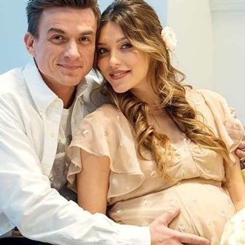 Сейчас же Топалов занимается сольной карьерой и растит сына с телеведущей Региной Тодоренко.