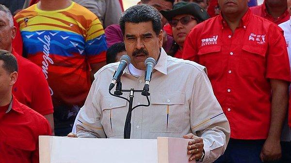 Maduro: "Komutanlar bana bağlı olduklarını söyledi"