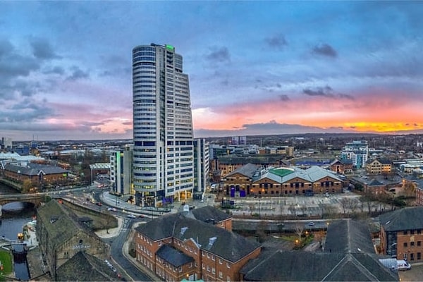 9. А где же Лидс?