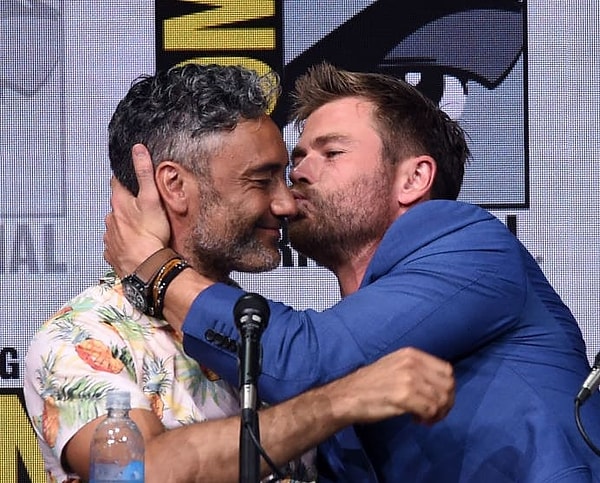 25. Крис Хемсворт обожает режиссера фильма "Тор: Рагнарек"