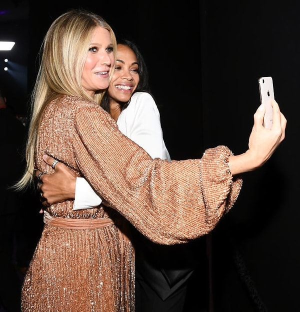 31. Нам нужно это селфи Гаморы и Пеппер прямо сейчас!!!