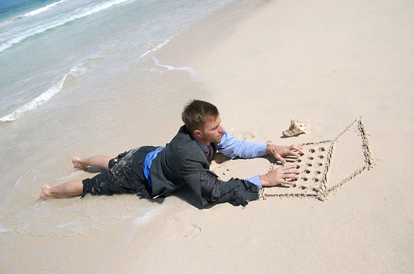 4. Допустим, вы собрались в отпуск, но вам предложили вести очень перспективный проект. Что будете делать?