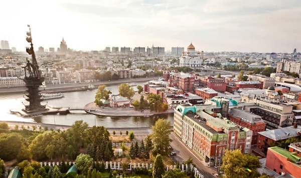 1. Начнем с легкотни: что это за город?