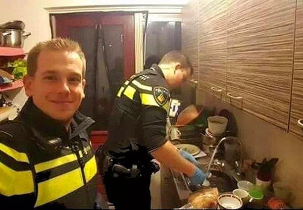 7. Düşük kan şekeri sebebiyle hastaneye alınan kadının evinde kalıp çocuklara yemek hazırlayan ve bulaşıkları yıkayan iki polis...
