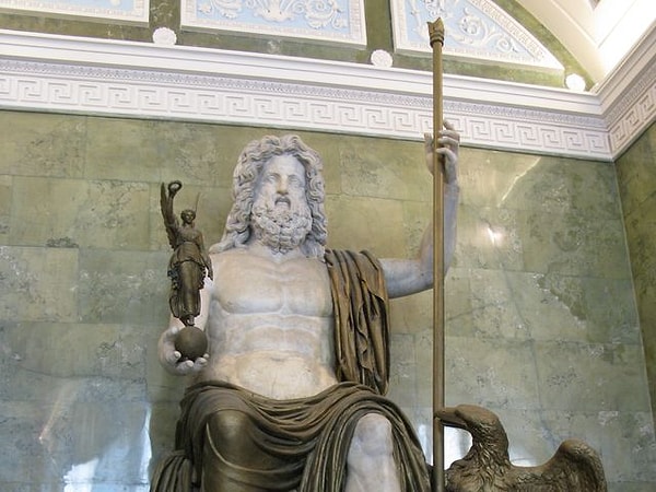 15. Как звали верховное божество римлян?