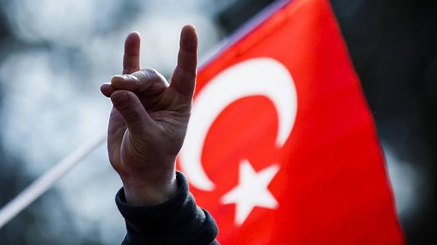 "MHP de Facebook kullanıyor"