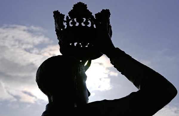 5. Какому русскому писателю принадлежит афоризм: «Чрезмерная гордость — вывеска ничтожной души»?