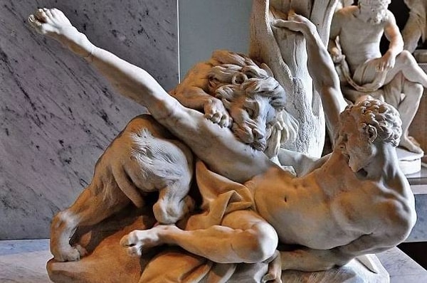 13. Как легендарный борец Милон Кротонский тренировался в своём виде спорта?