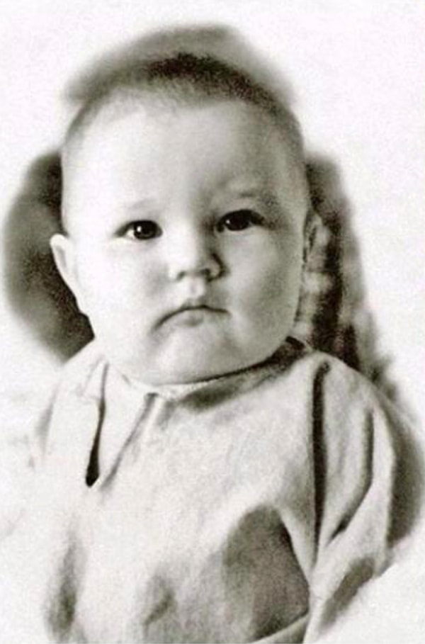 5. Кто на фото?