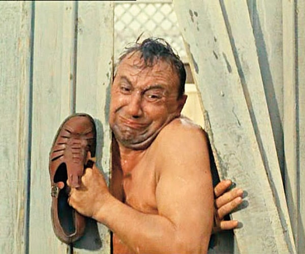 6. Из какого фильма этот кадр с Алексеем Смирновым?