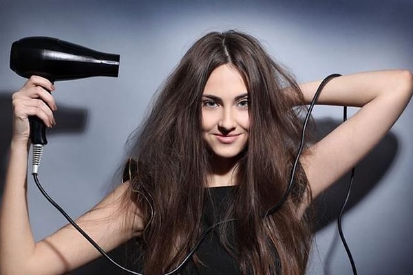 6. Вы когда-нибудь сушили носки феном?