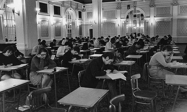 1964 - İstanbul Teknik Üniversitesi ve Orta Doğu Teknik Üniversitesi dışında, üniversite ve yüksek okullara girişte merkezi sınav sistemi getirildi.