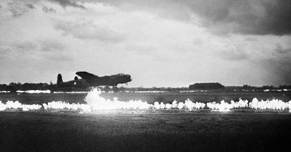 11. 2. Dünya Savaşı sırasında İngiltere, uçak pistlerini sisten temizlemek için bir yol arıyordu. Bu yüzden FIDO (Sis Etüdü ve Dispersal Operasyonu) denilen bir sistem geliştirdiler.