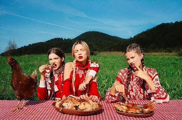 Доярки из 80-х или гламурные девчонки? Неоднозначный фэшн-проект от словацкого дизайнера