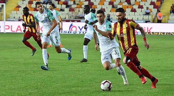 Bursaspor ise Evkur Yeni Malatyaspor'u 2-1 yenmesine rağmen lige veda etti. ev sahibi ekip ise Avrupa Ligi'ne gitmeye hak kazandı.