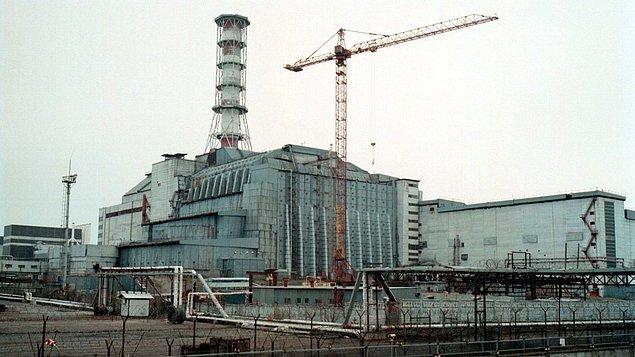 ABD ve Sovyetler Birliği arasında 1947'den 1991'e dek süren Soğuk Savaş sebebiyle Çernobil Santrali bir radar sisteminin yakınına konumlandırılmıştı.