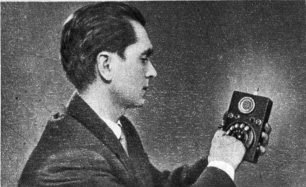 12. Кто стал создателем первого мобильного телефона в Советском Союзе?